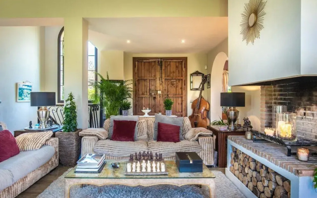 Luxury Villa With Stunning Views in Estepona