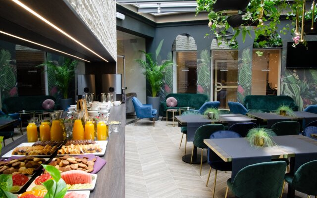 Hotel Atrium