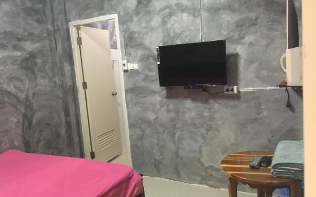 You In House URT Surathani Airport