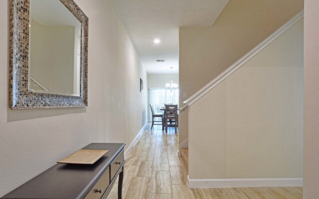 Storey Lake 4 Bedroom Townhome w Splashpool - 1619ST