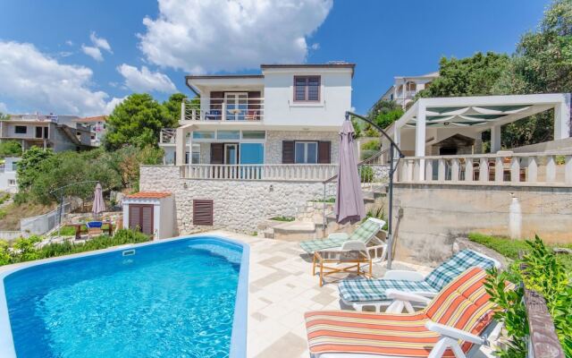 Villa Damjan