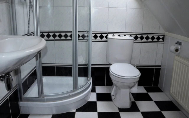 Holiday Home With a Jacuzzi, 20 km. From Assen