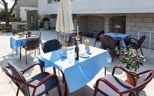 Guest House Raguz