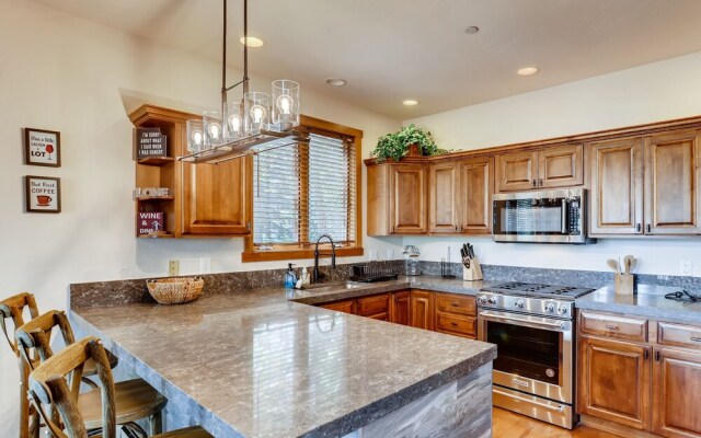 28953 Cathedral City - 5 Br Home