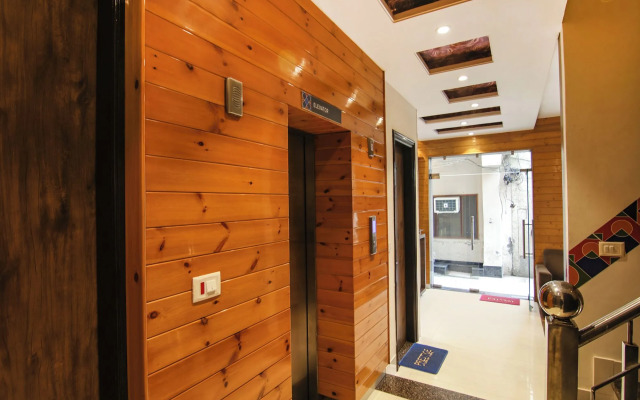 Capital O 82258 Hotel Rosewood Inn