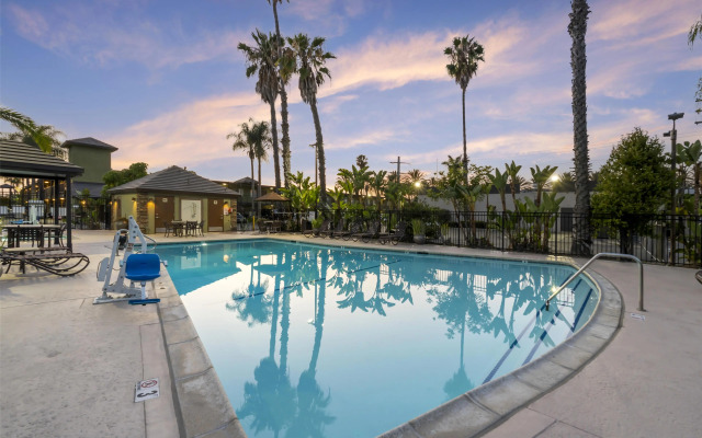 Best Western Plus Pavilions