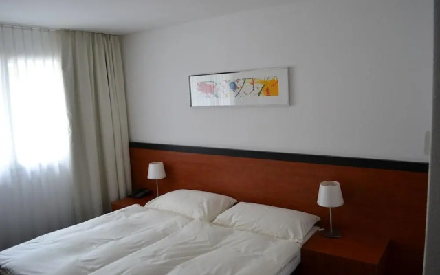 Motel Gottardo Sud – Guest Rooms – Quinto