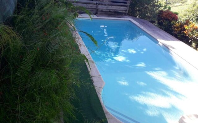 Villa de 2 chambres avec piscine privee jardin clos et wifi a Le Carbet a 5 km de la plage