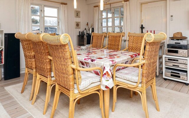 6 Person Holiday Home in Thyholm