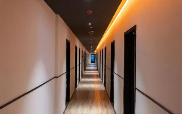 CJIA Apartment (Changjiangnan Road Subway Station)