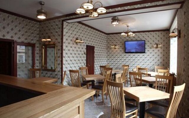 Hotel Alfred