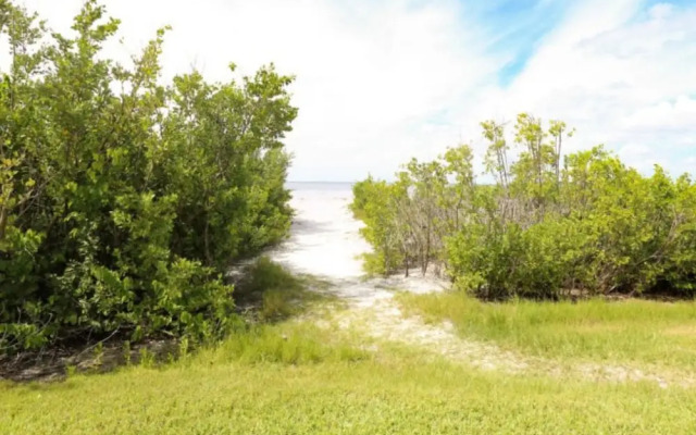 Estero Beach and Tennis 705c