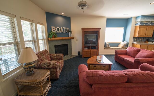 Ramada by Wyndham Branson Yacht Club