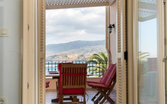 Seafront Own Ouse - Sleeps 6 - 5min Walk To the Beach