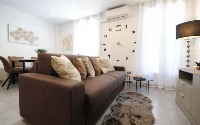 Mini Suite Monalisa-5Stars Holiday House