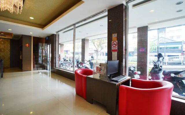 Happy Hotel