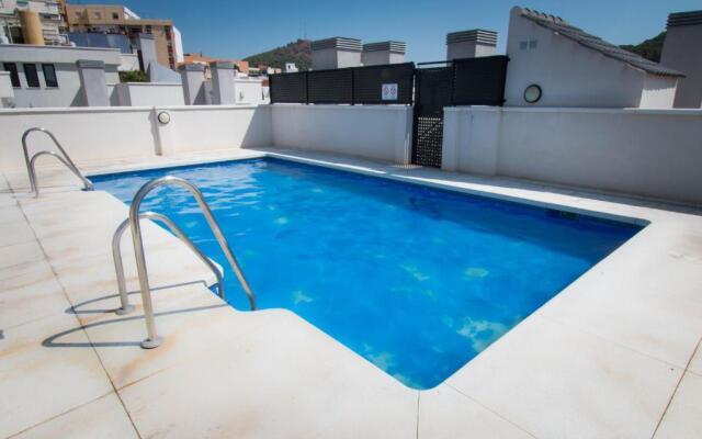 Holidays2malaga Refino Pool And Parking