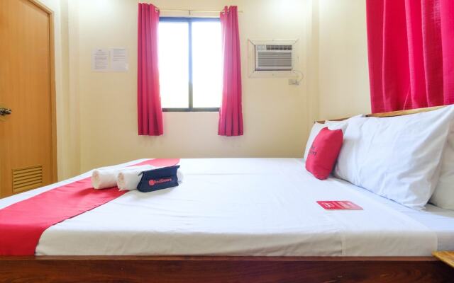RedDoorz @ Poblacion 6 Coron