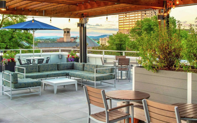 Hampton Inn & Suites Portland-Pearl District