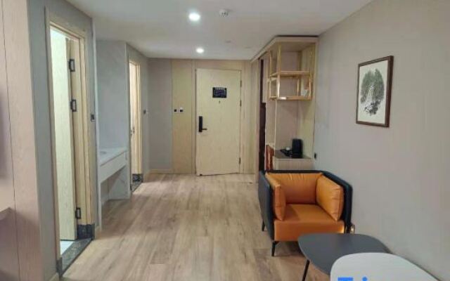Rezen Yunshui Xiyue Hot Spring Hotel