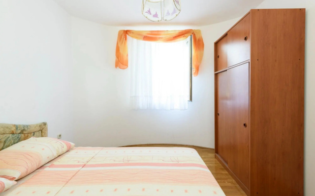 Vese - 100 m from beach - A1(2+2)