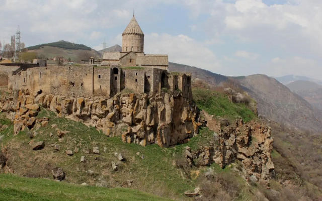 Lovely Goris