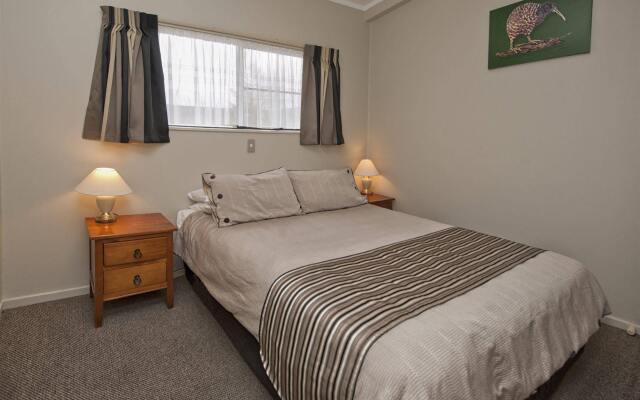 Sport of Kings Motel