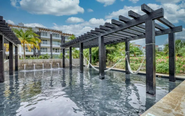 Hakuna Matata 725N at Mareazul Beachfront