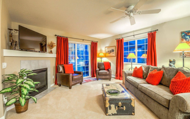 The Villas At Walton Creek by Retreatia