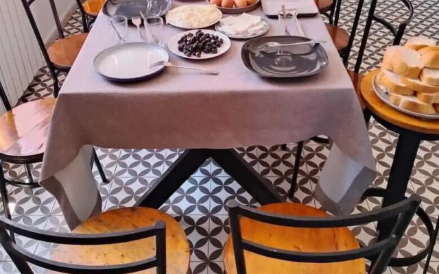 Rostivan Hotel Ve Hostel