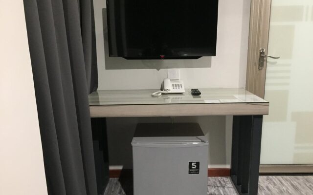 Meriton Inn Hotel