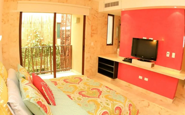 Las Brisas Condominios