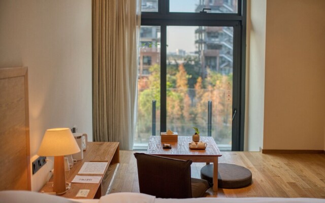 Taihua Wutong Hotel