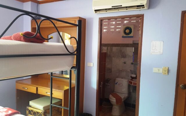 Coconut House Chaweng - Hostel