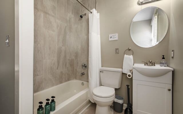 Historic CozySuites 4BR 2BA