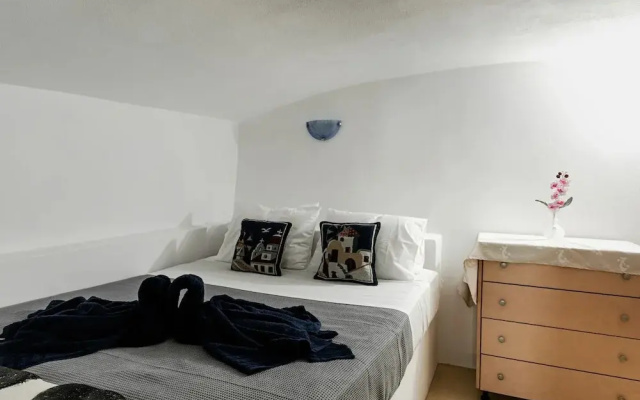 Argyro's Gaia Cozy Traditional Cave