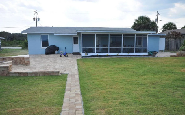 Seashell 3 Br Home by RedAwning