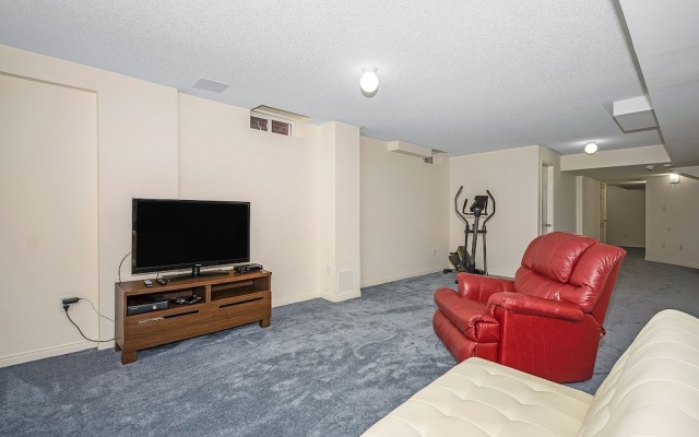 4 bdrms Milton near Toronto and Niagara