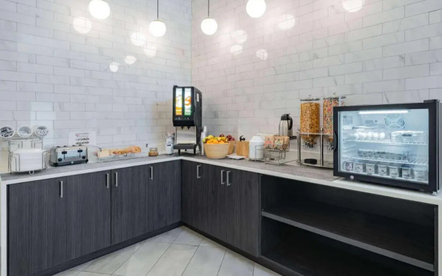 Hyatt Place Chicago O'Hare Airport