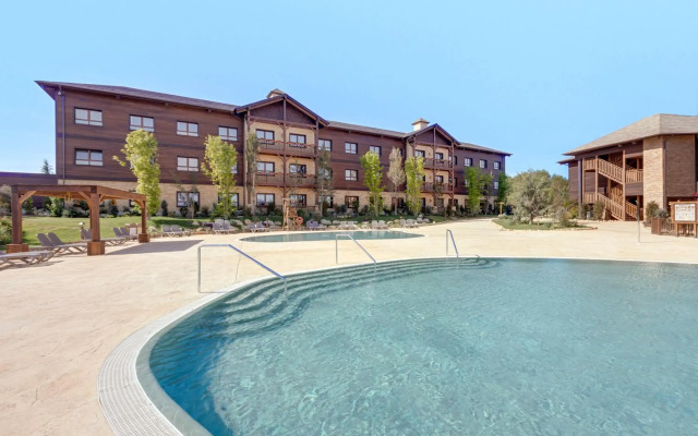 PortAventura Hotel Colorado Creek - Includes unlimited access to PortAventura Park & 1 access to Ferrari Land