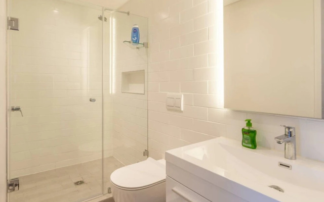 Stylish 2 Bedroom Luxury Apartment In Gardens