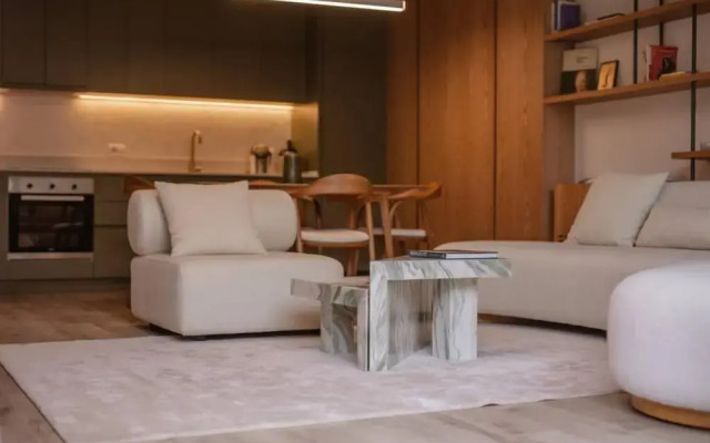 The Luxury Garden Apartment