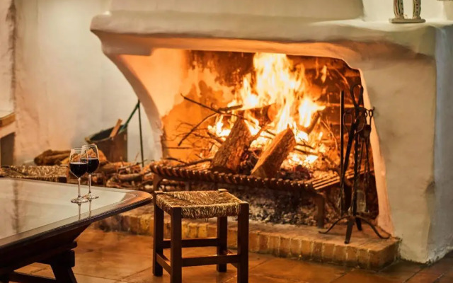 Petit Hotel Restaurante Ses Rotges - Adults Only