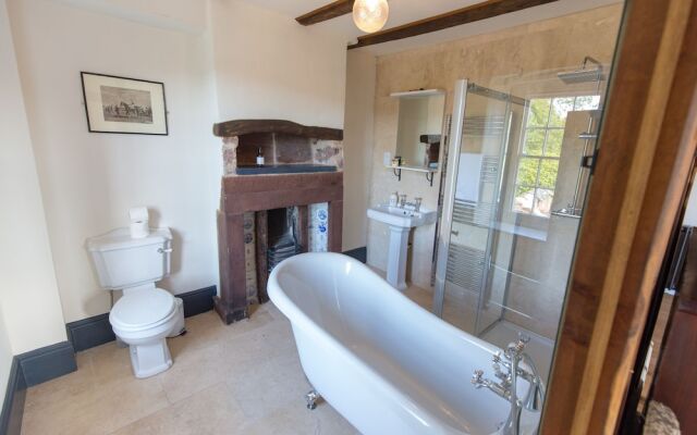 HAILE HALL Private Wing 4 Ensuite Bedrms