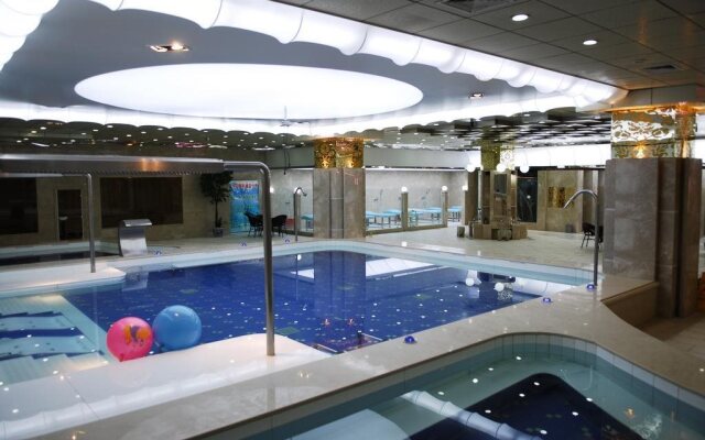 Xiushan International Business Hotel
