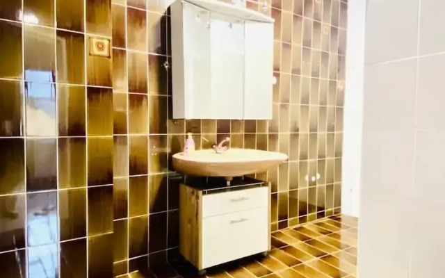 Spacious 4 BR Apt Perfect for Groups