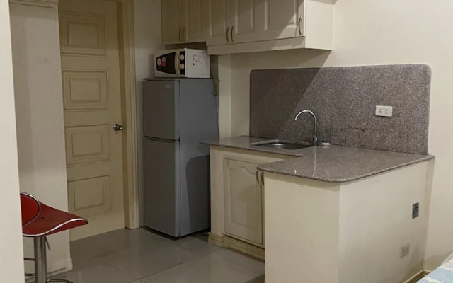 Rovimar Condo Angeles