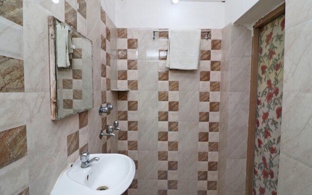 Spot On 39527 Hotel Saraogi