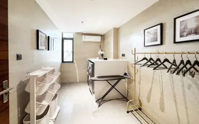 Homeinn Plus Hotel (Hohhot Railway Station)