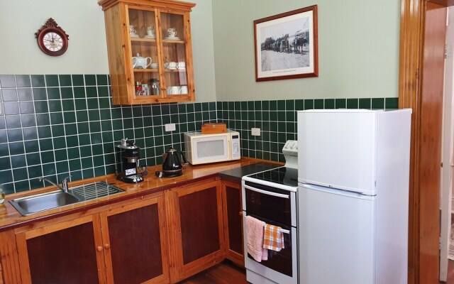 Burra Railway Station Bed & Breakfast